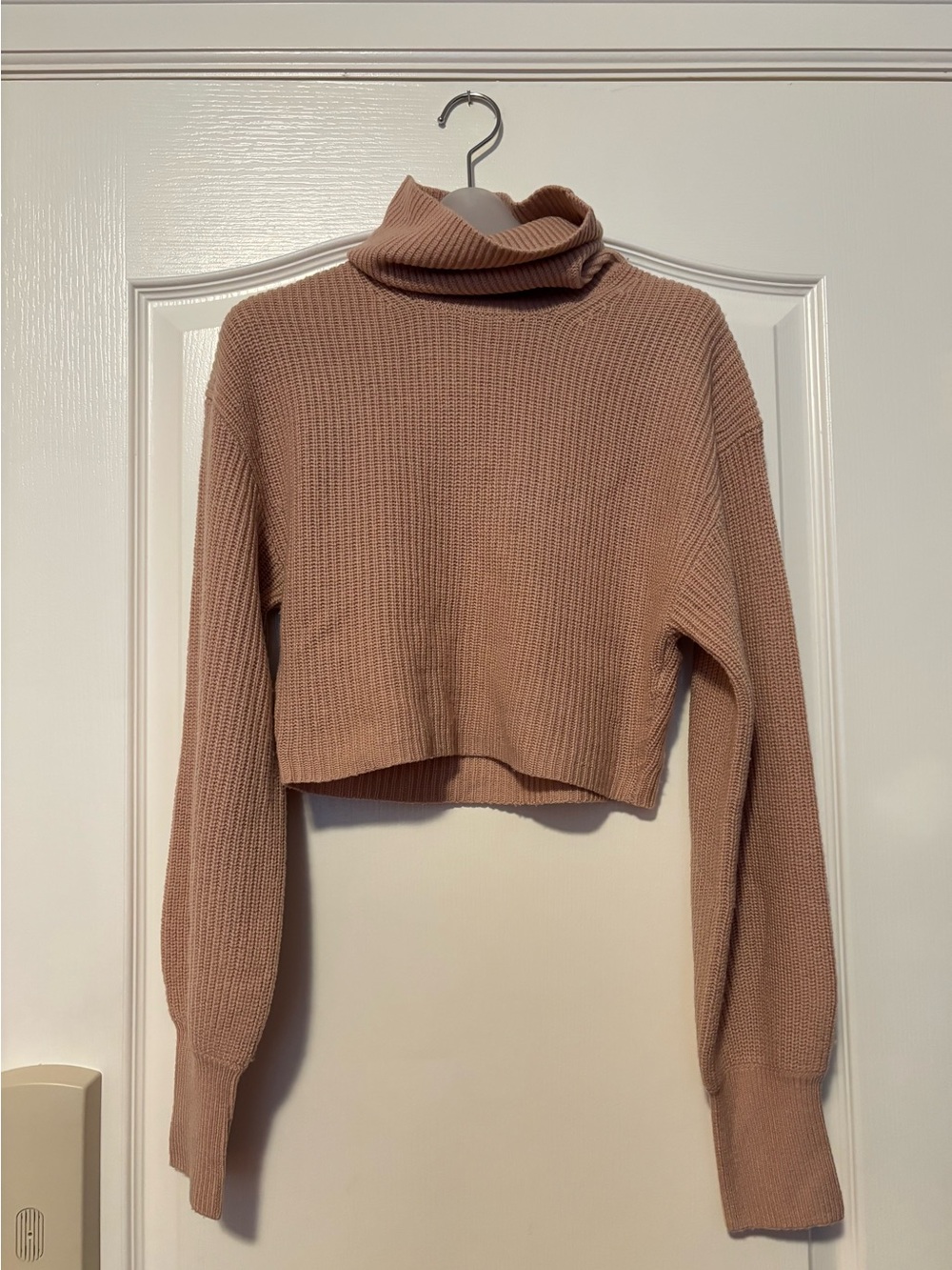 Aritzia Wilfred Cropped Ribbed Turtleneck Sweater
